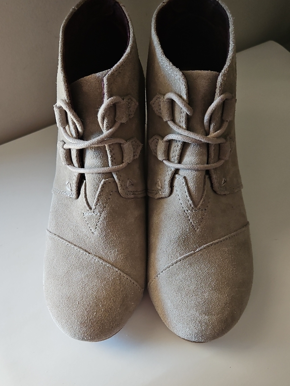 NWOT TOMS Women Desert Wedge Suede Ankle Bootie SZ 9